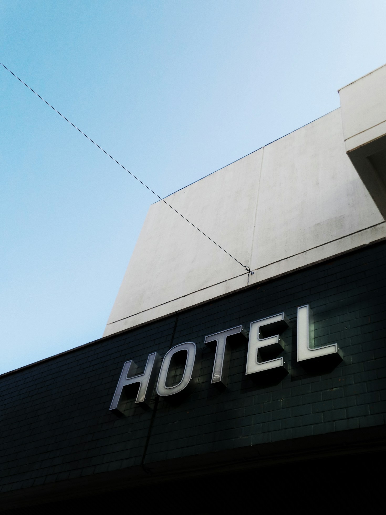 Expert Peer Discussions: Elevating Hotel Management
